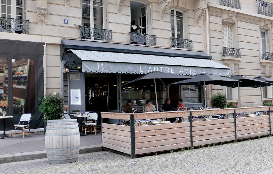 La terrasse du restaurant L'Antre Amis