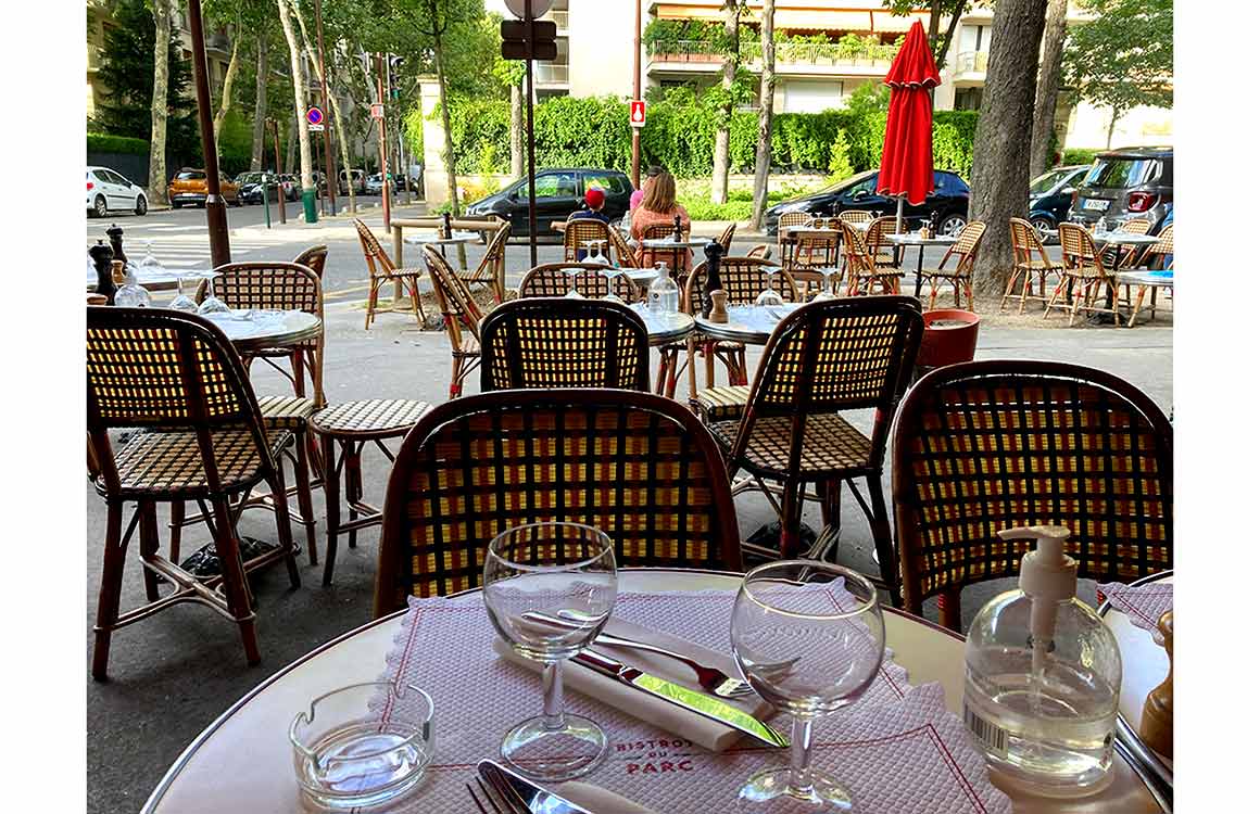 Le Bistrot du Parc à Neuilly la terrasse