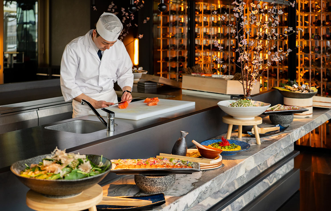 Maître sushi de Aqua Kyoto