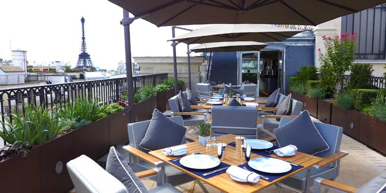 La terrasse avec vue du Restaurant L'Oiseau Blanc