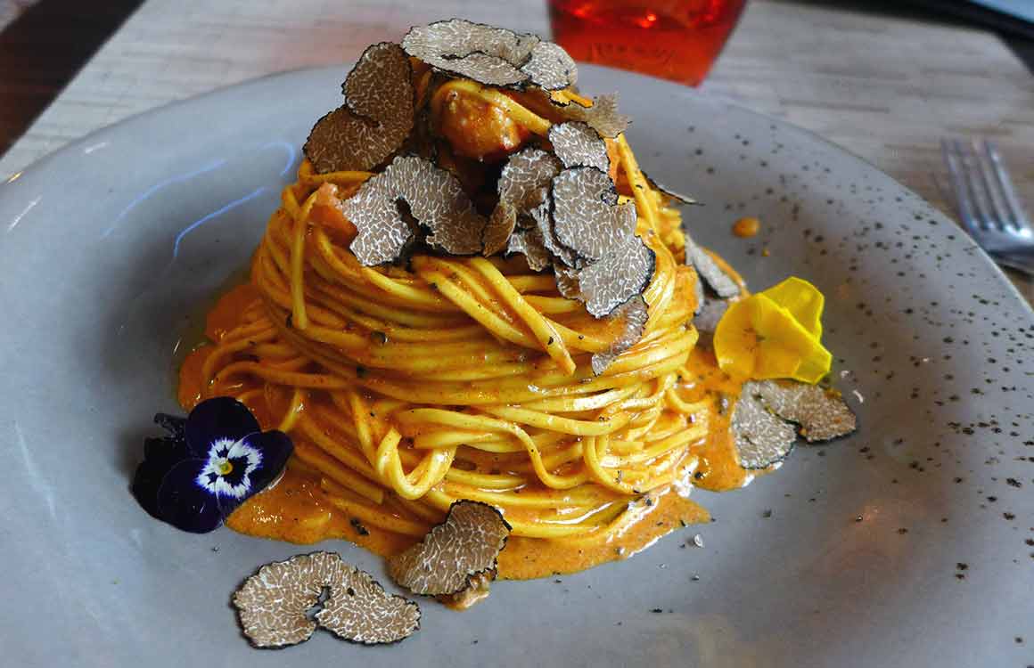 Restaurant Truffes Folies Berri linguines homard et truffe