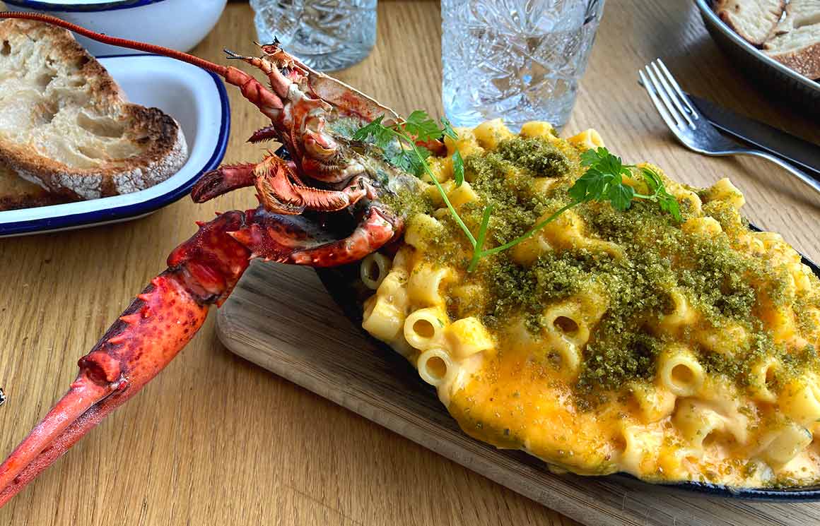 Lobster Mac & Cheese et gratin de macaroni
