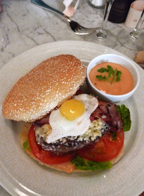 Restaurant Aux Prés, le burger