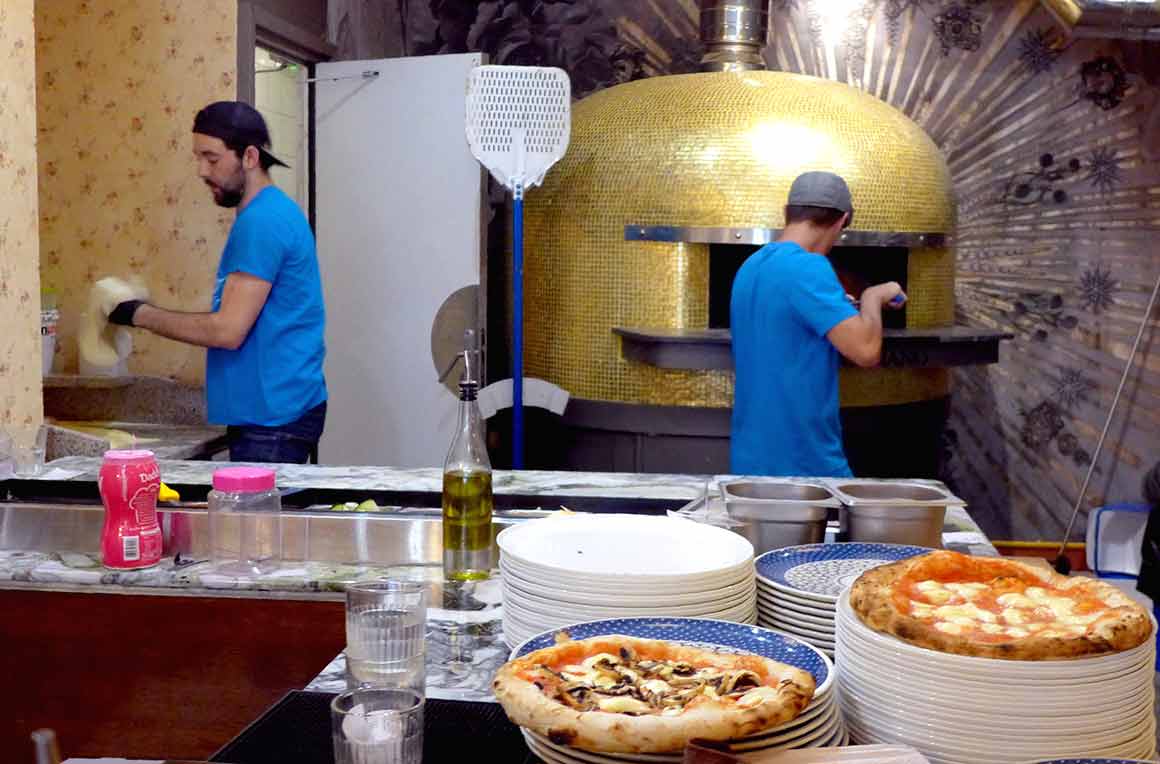 Restaurant Dai Dai, four à pizza et les pizzaiolos 