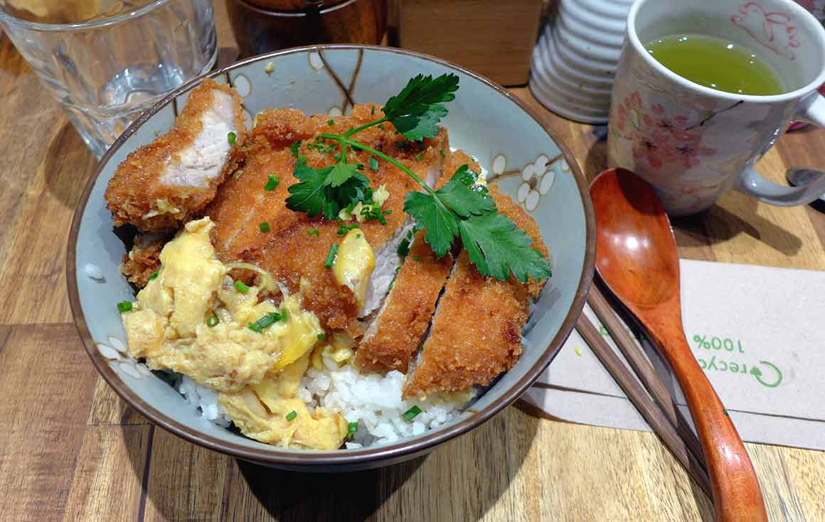 Restaurant Neko Ramen Katsudon 