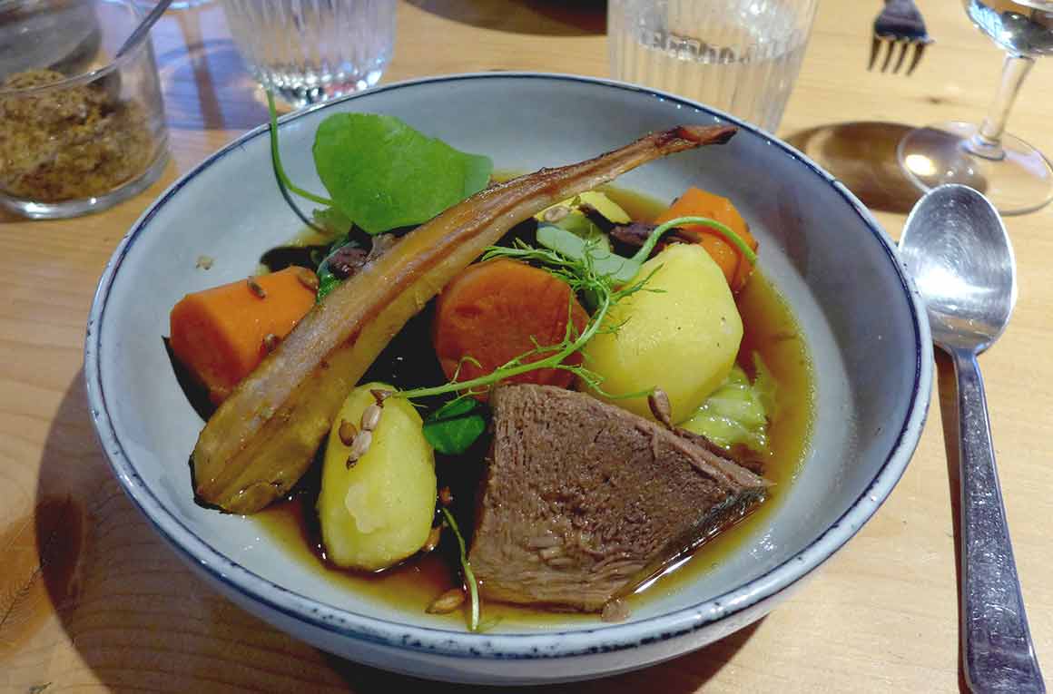 restaurant Youpi au théâtre pot au feu