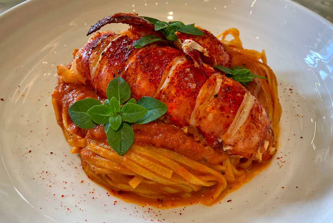 Restaurant La Maison Nordique spicy lobster pasta