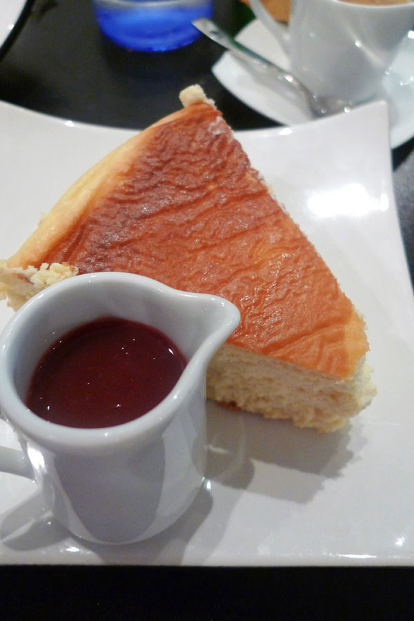 Bistrot Le 120, Le cheese cake et son coulis de framboise