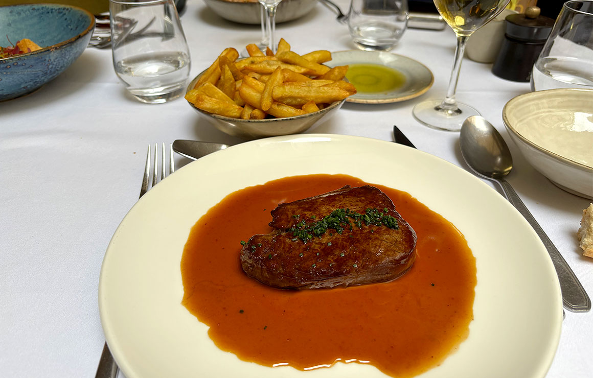 Filet de boeuf et frites