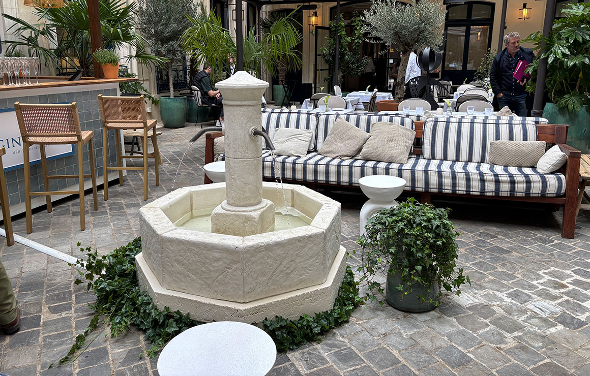 La Piazza de Delano Café
