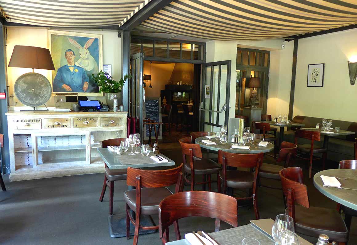 La salle du restaurant Au Père Lapin