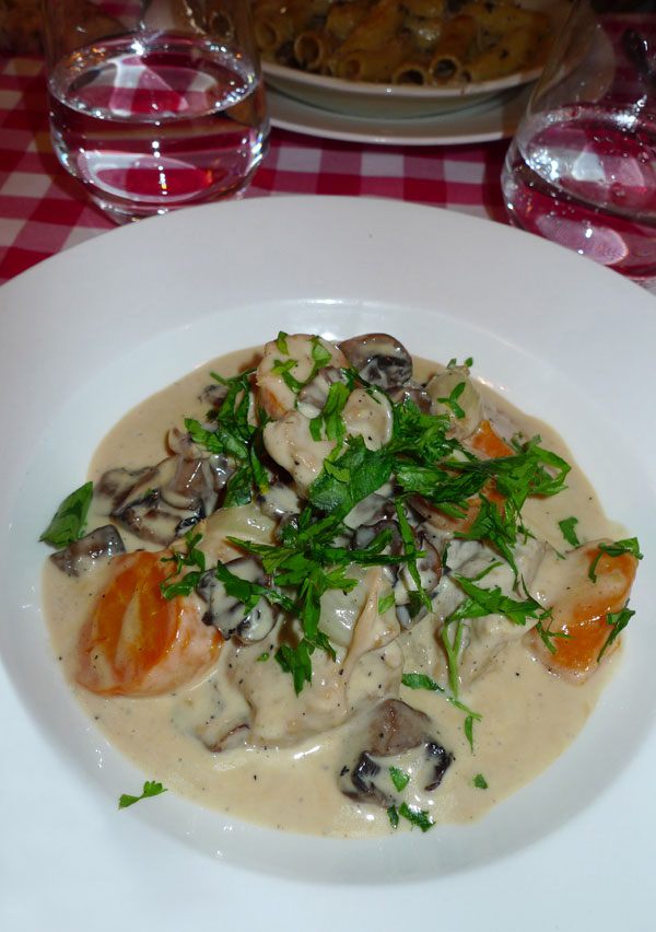 Restaurant Au Petit Tonneau : Blanquette de veau à l'ancienne