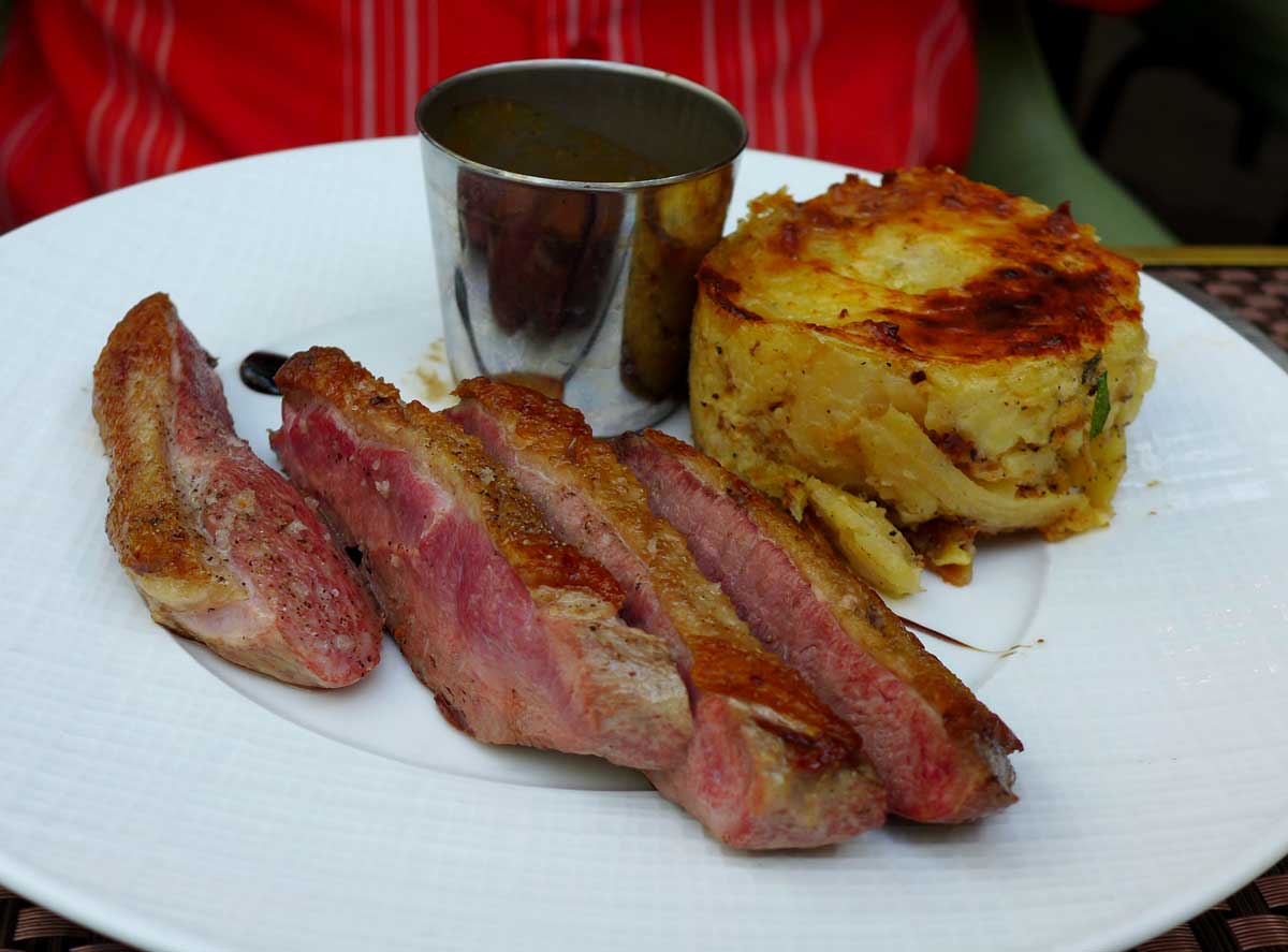 Auberge du Moulin Vert, Filet de canette doré au sautoir, gratin dauphinois