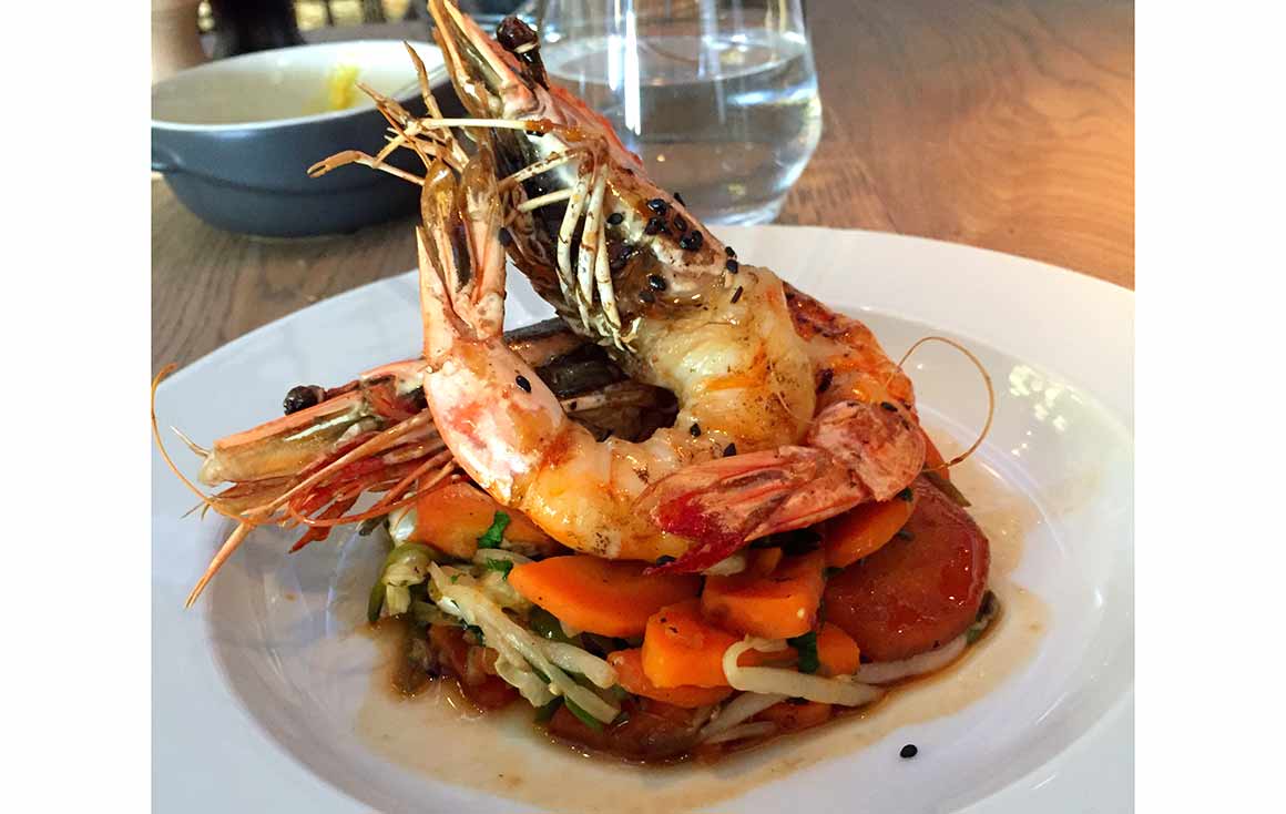 LE BISTRO DE PARIS : Gambas poêlées et légumes croquants façon wok