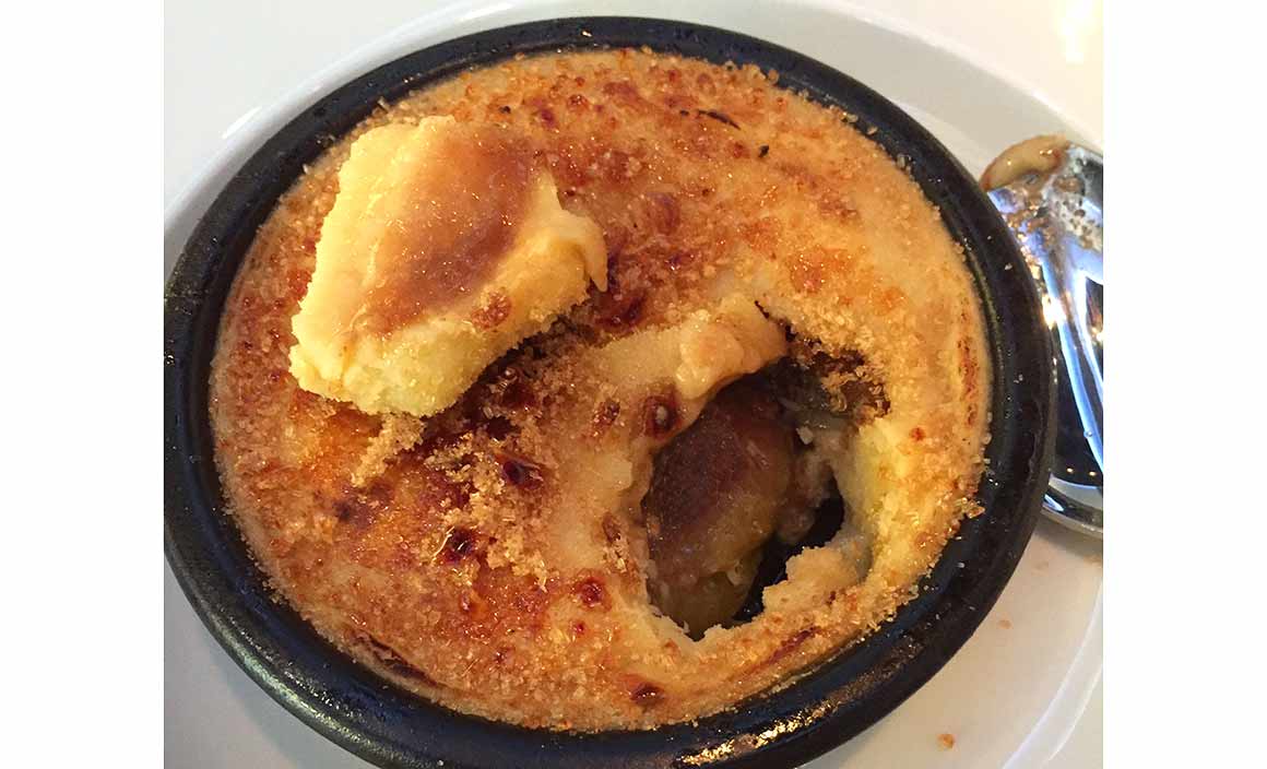 LE BISTRO DE PARIS : Clafoutis aux Reine-Claude rôties et crème d'amande 