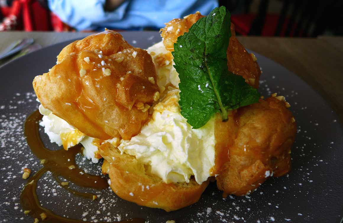 Brasserie Napoléon III, Choux à la crème caramel au beurre salé