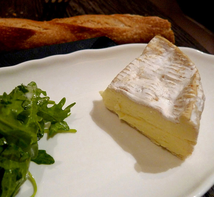 Le Café des Abattoirs, quart de camembert