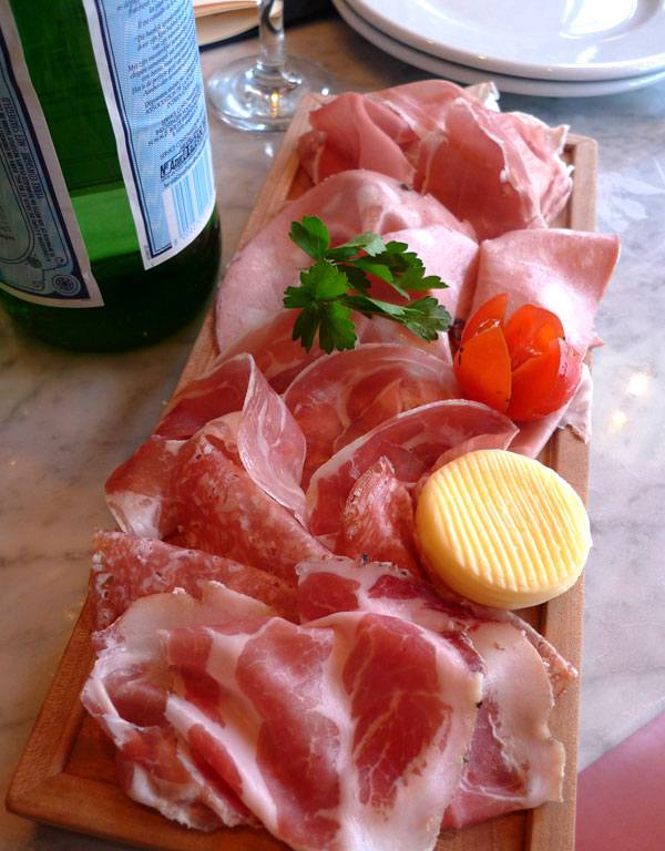 Restaurant Cantina Di Luca, planche de charcuteries à l'italienne