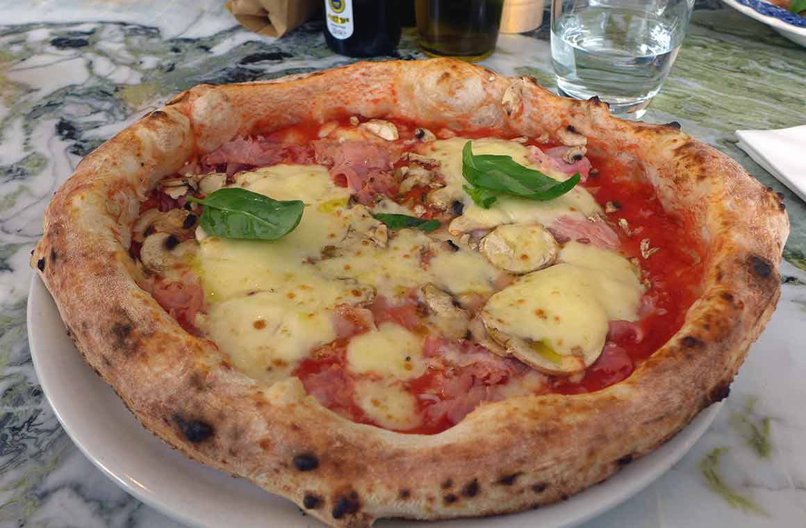 Restaurant Caterina, Pizza Regina