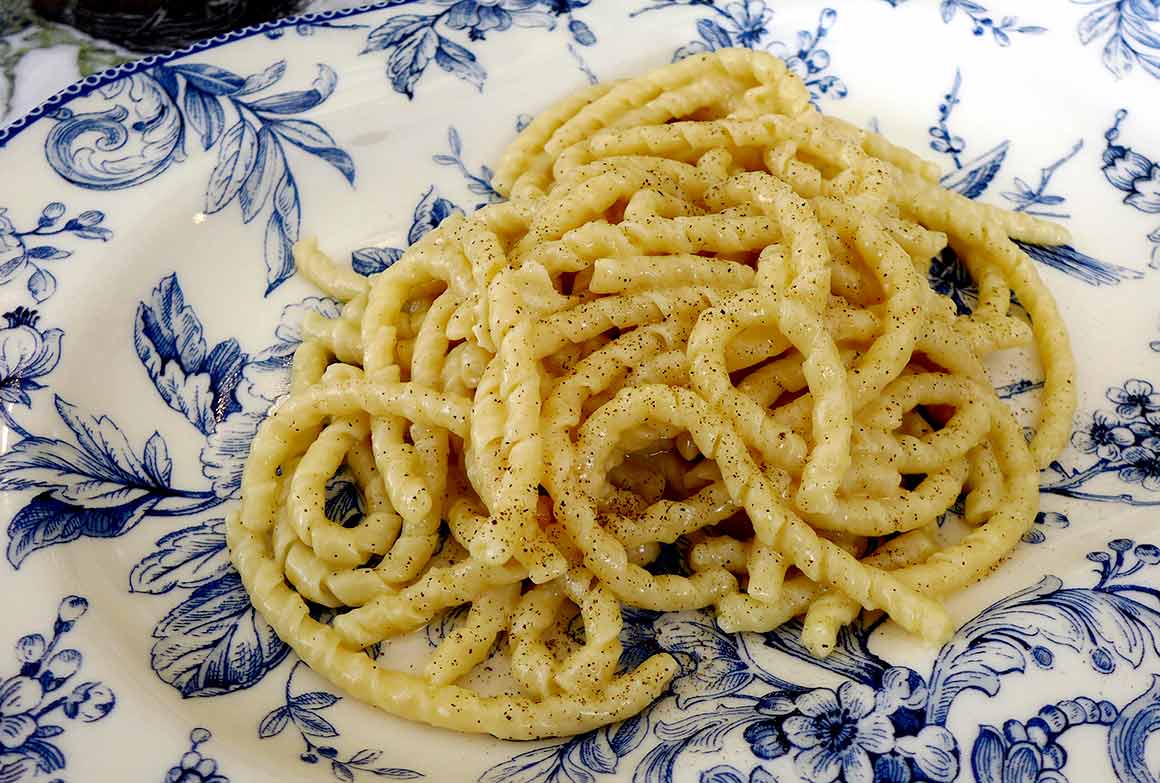 Restaurant Caterina, Fusilli au poivrenoir et sauge