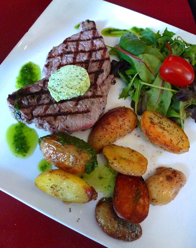 Bistrot Chéri Chérie, Entrecôte grillée et pommes de terre