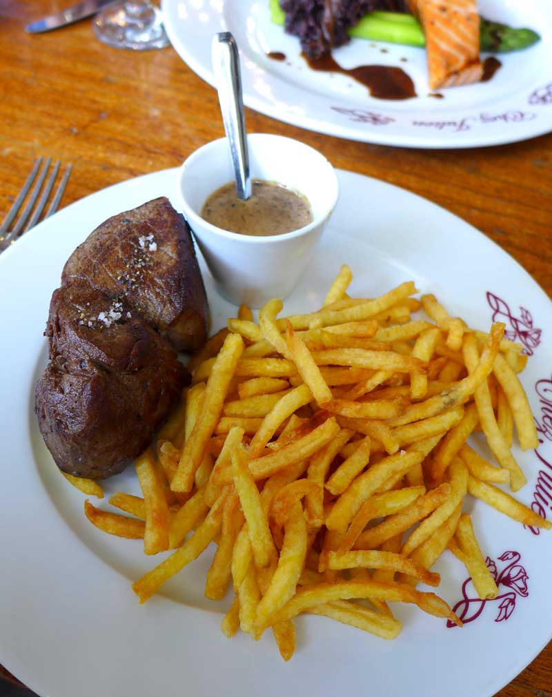 Restaurant Chez Julien : Chateaubriand sauce au poivre