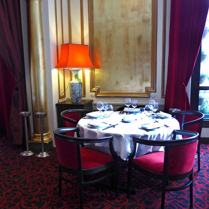 Une salle du restaurant