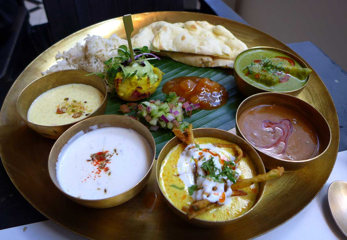 Restaurant DESI ROAD: Assortiment Thali Chicken