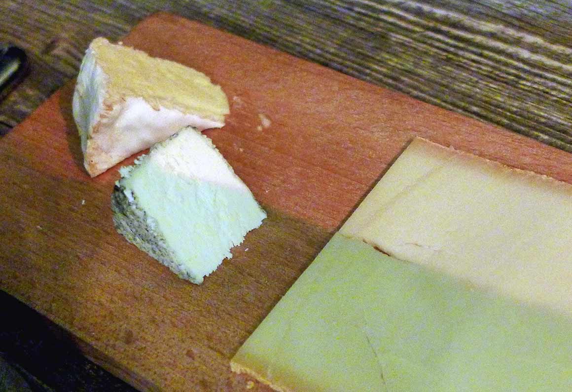 Bistrot l'Accolade : Planche de fromages fermiers