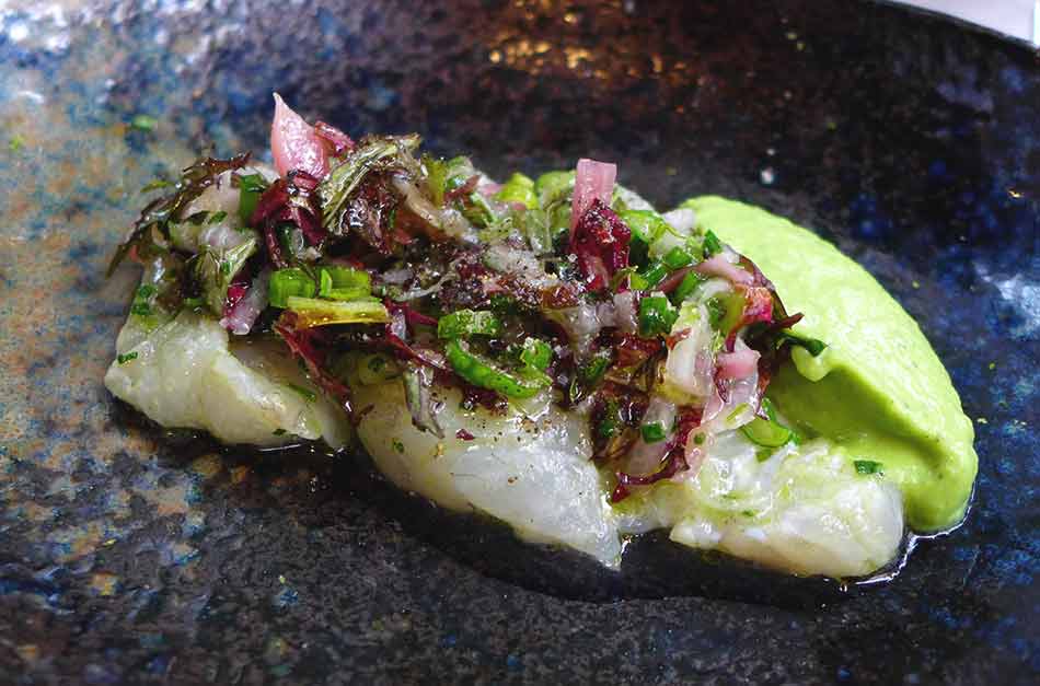 BISTROT DES PLANTES, Carpaccio de barbue et une crème de petits pois