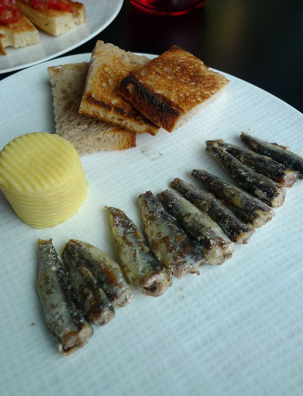 Restaurant Drugstore Steakhouse Publicis : Petites sardine d'Espagne