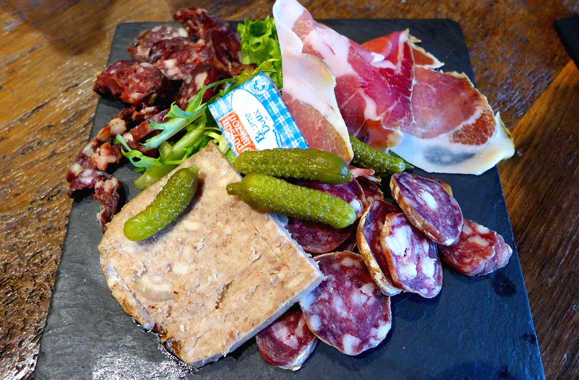 Brasserie En Attendant l'Or, Planche de charcuterie de l'Aveyron