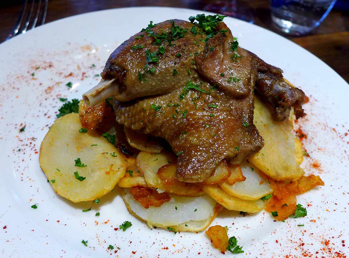 Brasserie En Attendant l'Or, Confit de canard pommes sautés