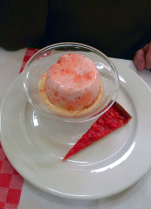 Restaurant aux Lyonnais, tarte et île flottante