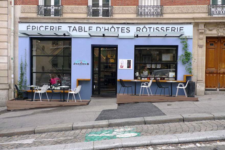 Le restaurant sur la rue Lepic