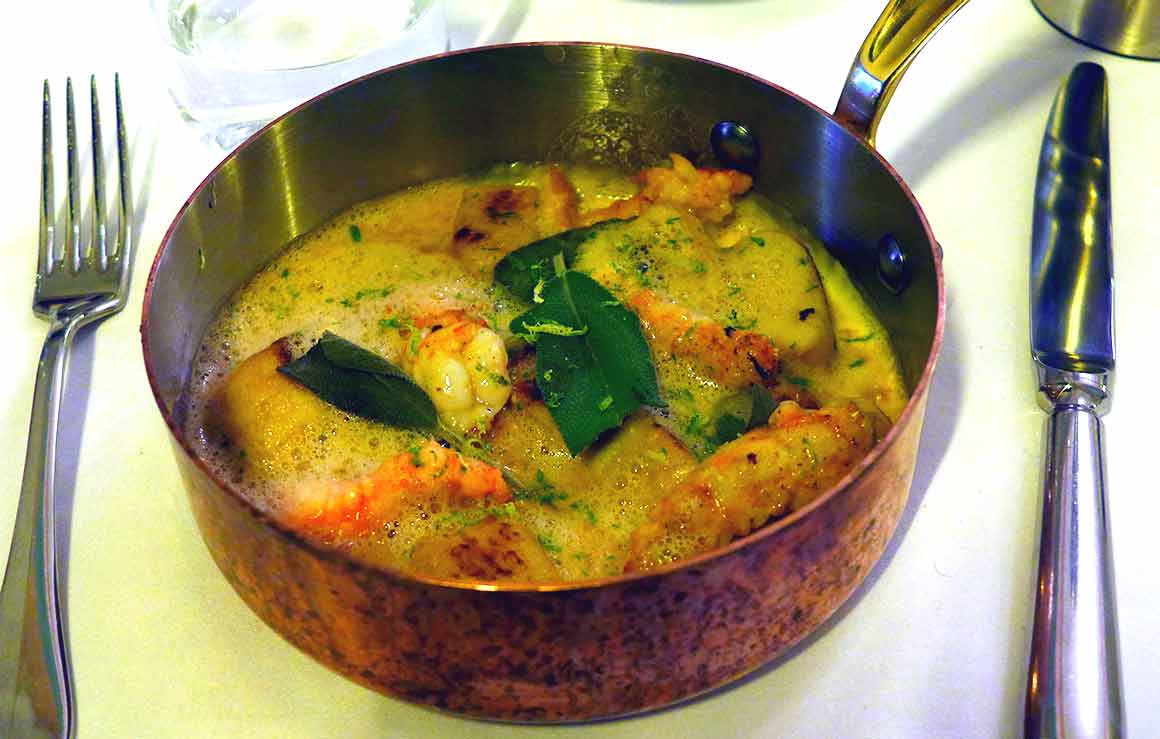 Restaurant FROUFROU, Gnocchis maison et langoustines à la sauge