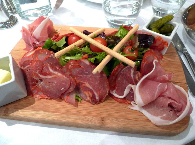 Restaurant La Bastide Blanche, charcuterie