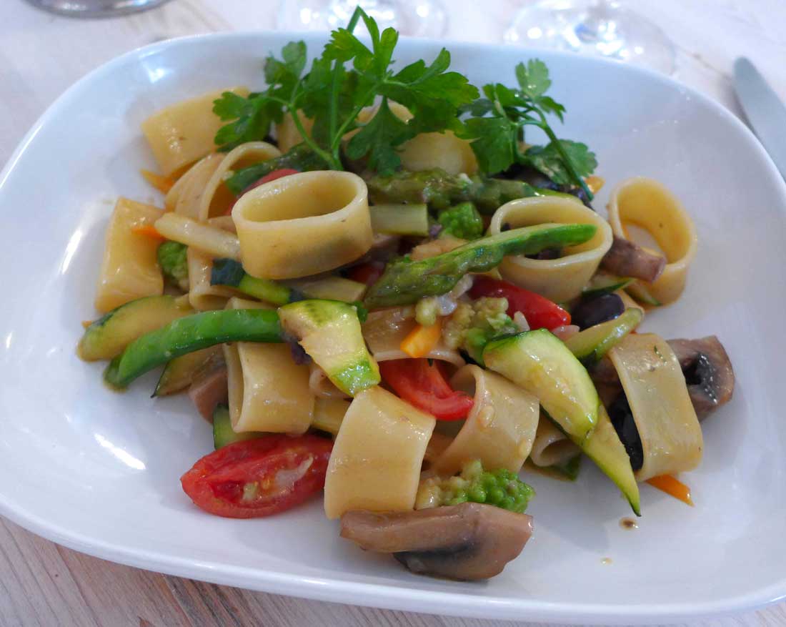 Restaurant LA BOCCA DELLA VERITA, calamarata aux légumes 