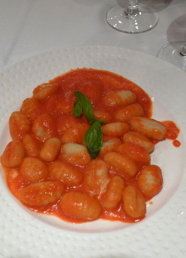 Restaurant La Corte, gnocchis à la sauce tomate