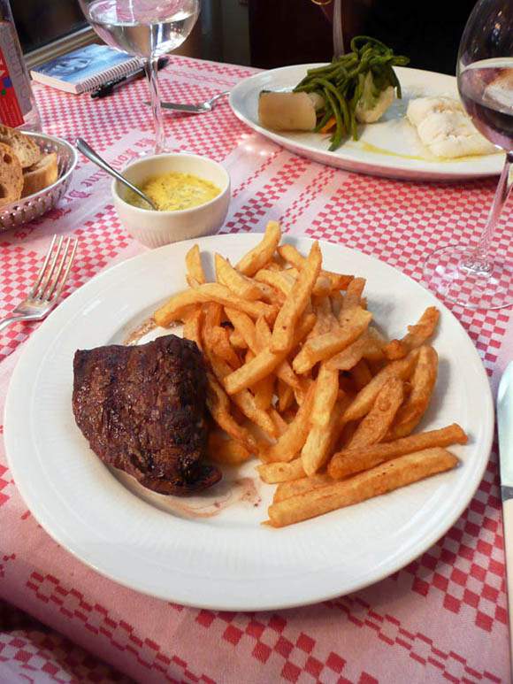 La Fontaine de Mars, filet de boeuf béarnaise 