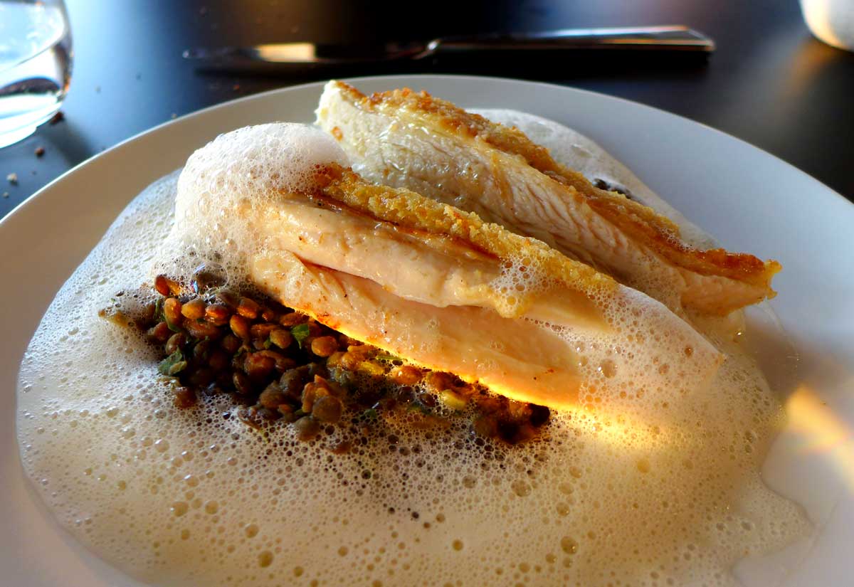 Restaurant LE BALCON, Suprême de volaille et fricassée de lentilles