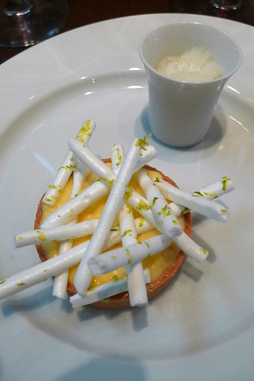 Restaurant Le Boudoir, tartelette au citron jaune et meringue au citron vert