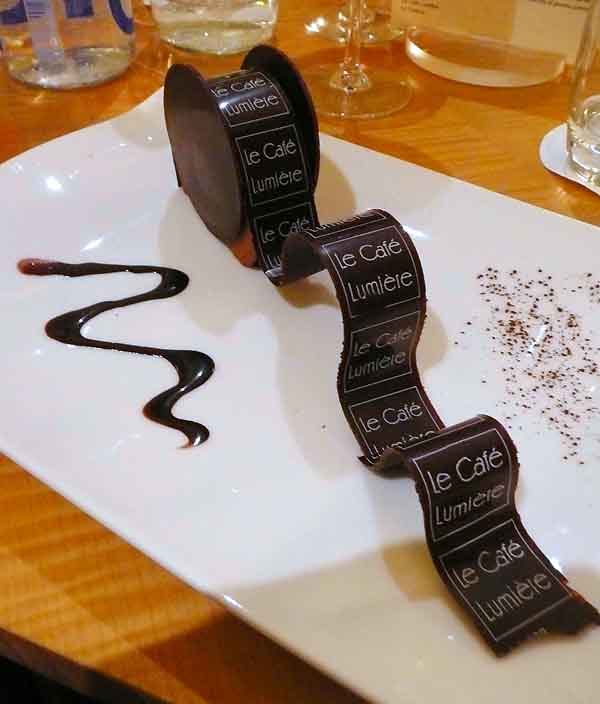 Restaurant Le Lumière, mousse au chocolat noir au caramel 