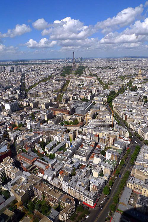 Restaurant Le Ciel de Paris, La vue sur Paris 