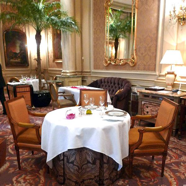 La salle du restaurant Le Cinq