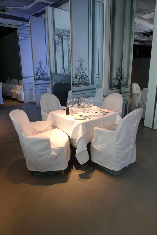 Restaurant La Table du Huit, Elégance et confort du mobilier