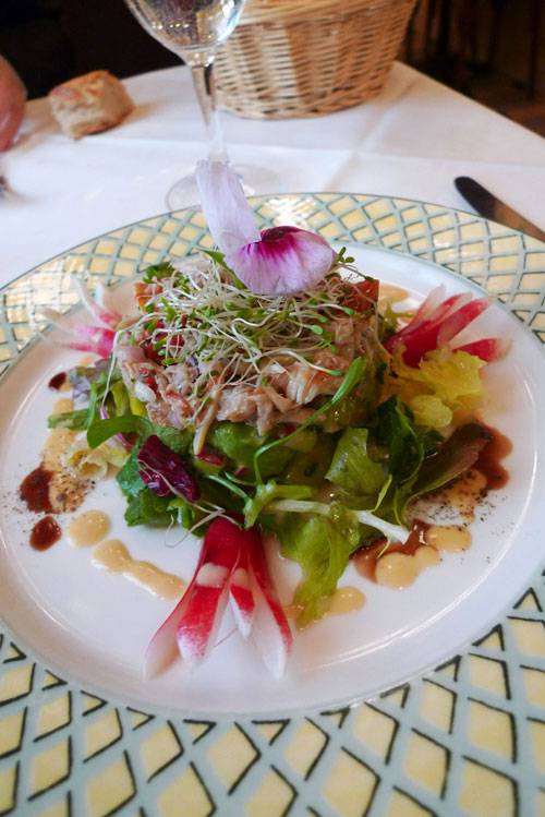 Bistrot Le Petit Rétro, La salade de crabe avocat mangue et radis