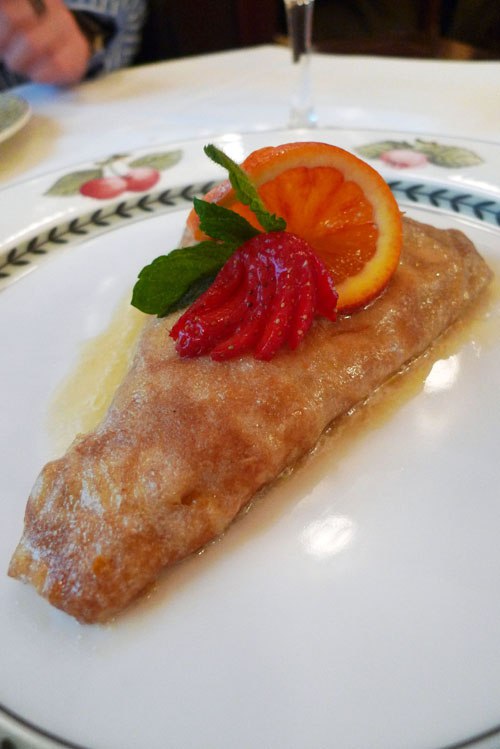 Bistrot Le Petit Rétro, Le millefeuille de crêpes à l'orange et Grand-Marnier 