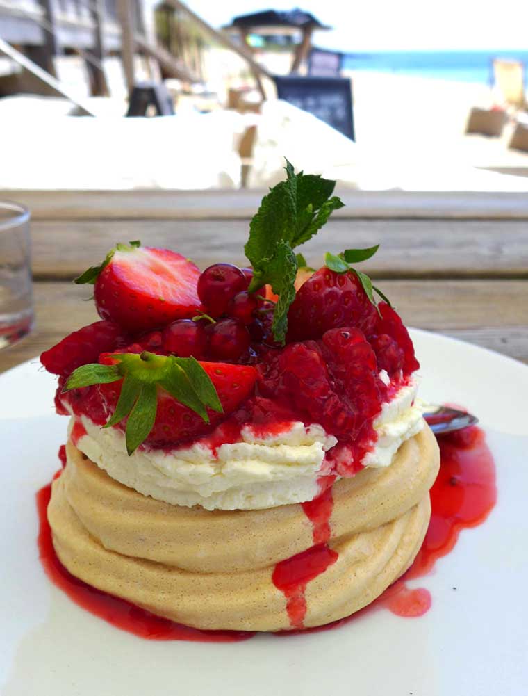 Restaurant Le Récif : Pavlova aux fruits rouges