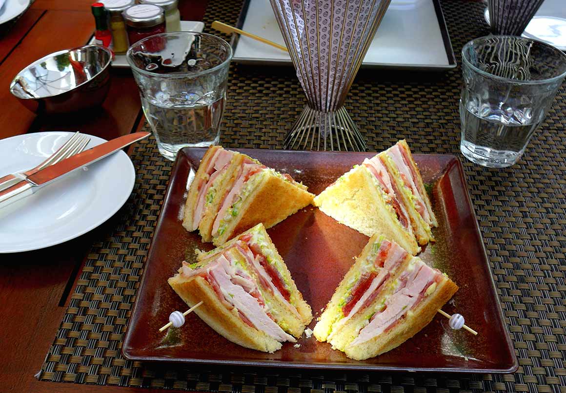 Le Jardin du Royal Monceau : Club Sandwich au poulet